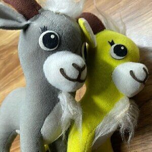 Dream Pets R Dakin & Co Year 1975/‘76 Goats Gray And Yellow Plush Colorado Vtg